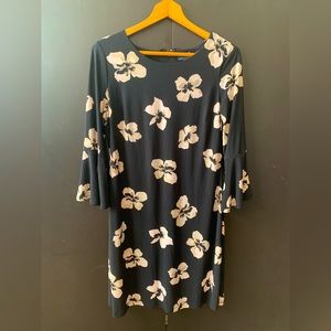 Tommy Hilfiger floral dress with flowy sleeves